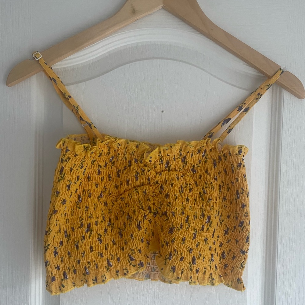 Rusched yellow cropped tank